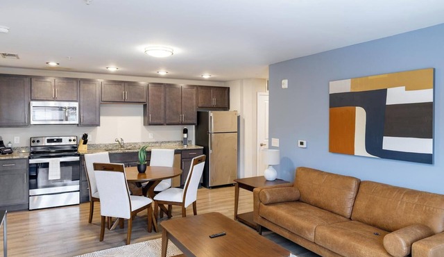 Landing | Chic 2BD, Gym, Game Room