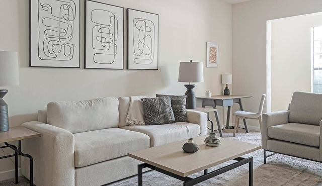 Landing | Chic 2BD, Gym, Clubhouse
