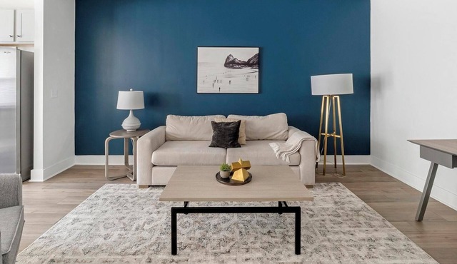 Landing | Chic 3BD, Gym, Yoga Studio in Summerville