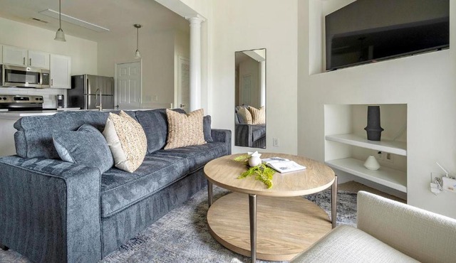 Landing Incredible 2BD Gym