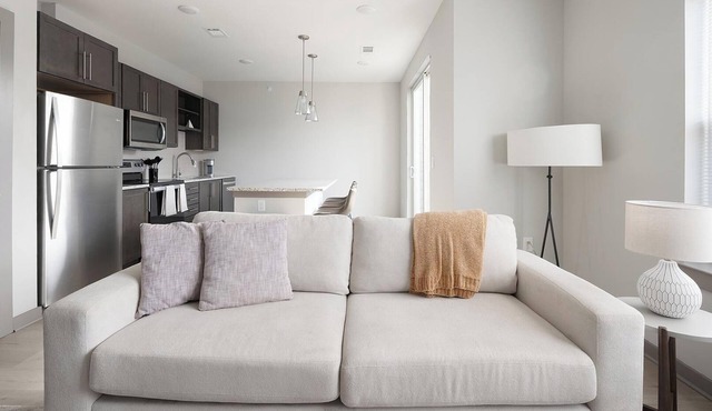 Landing | Spectacular 1BD, Clubhouse, Pool