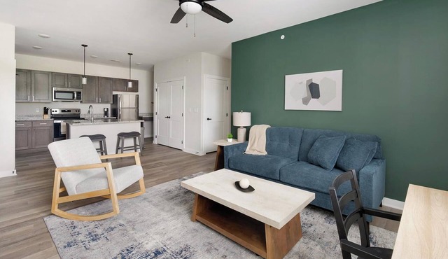 Landing | Spectacular 2BD, Gym