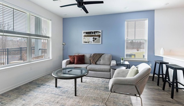 Landing | Spectacular 2BD, Clubhouse, Courtyard in Enlow