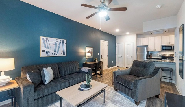 Landing | Stunning 1BD, Gym, Clubhouse