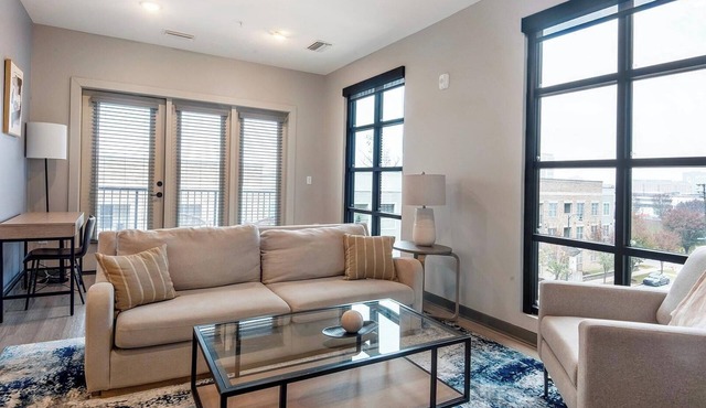Landing | Stylish 1BD, Rooftop Lounge, Yoga Studio