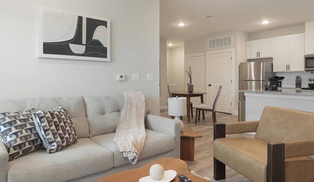 Landing | Stylish 1BD, Gym in Port Royal
