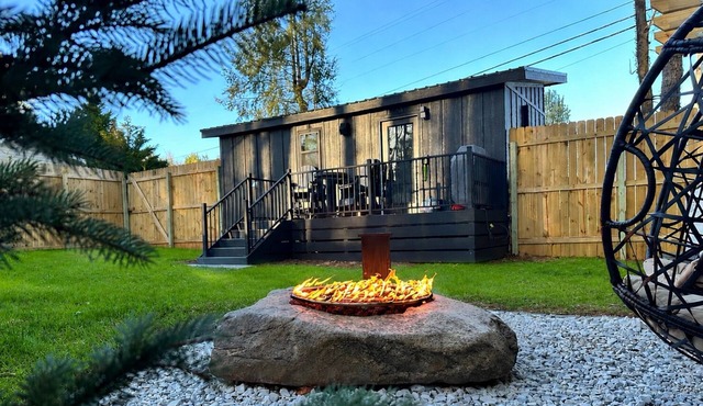Layla Haus – Marion Tiny Home Fenced Yard Fire Pit