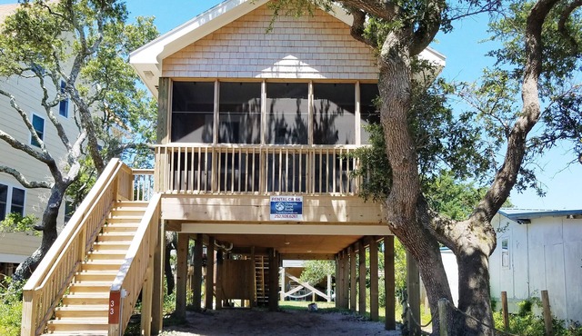 Live Oak Cottage: Newly built cottage perfect for two