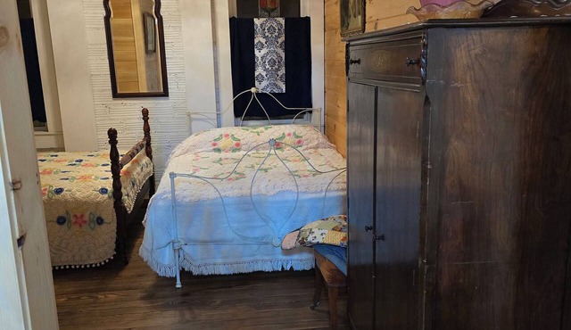 Loft Suite on Main @ Bit O' Time Treasures - Grayson, KY - Heart of the Parks in Grayson