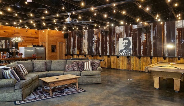 Lovely Copperhill Cabin Rental for a Tennessee Vacation
