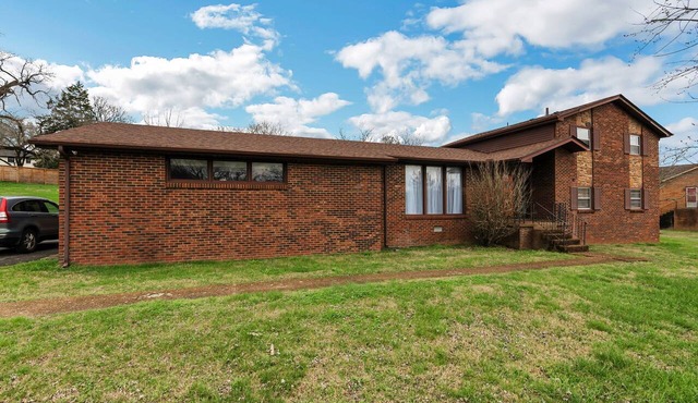 Luxurious 4BR home, Pet friendly!
