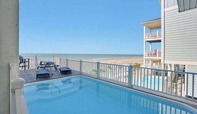 Luxurious oceanfront retreat in Oak Island, perfect for 24 guests!