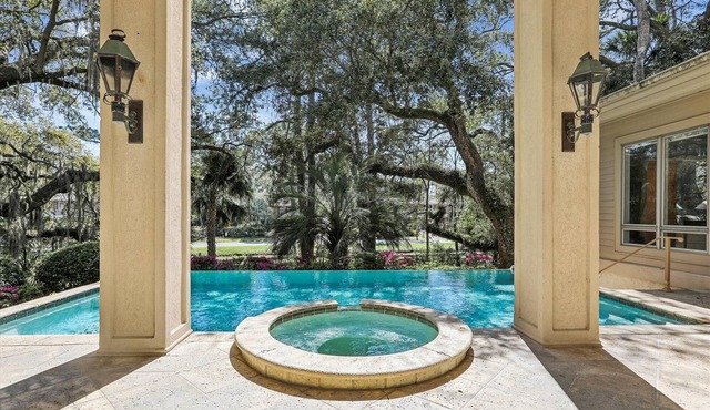Luxury 6Br Private Home, 3rd Row from Sea Pines Beach!
