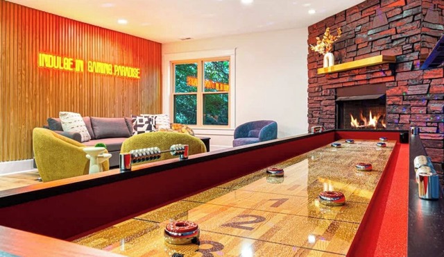 Luxury Asheville Oasis - Sauna - Movie Theater