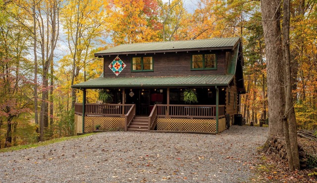Luxury Cabin in beautiful Wears Valley in Sevierville