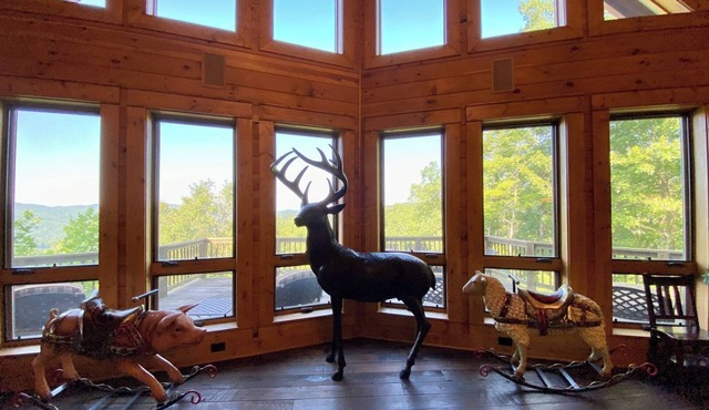 Luxury Cabin,Pool Table,Views,Stunning Furnishings,WiFi in Ferguson