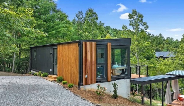 Luxury Container | Retreat In Bloom Pool Sauna