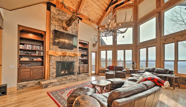 Luxury Dog-Friendly Cabin Rental in Franklin