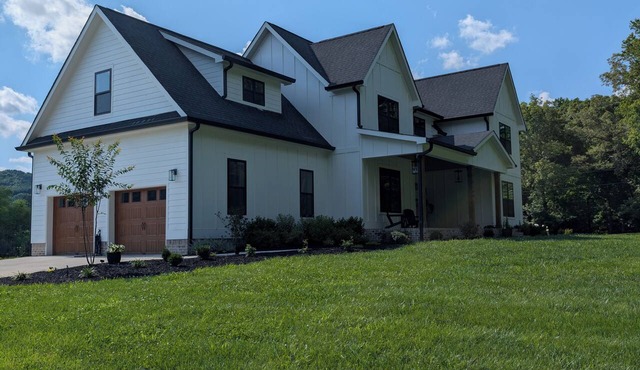 Luxury Farmhouse with Private Gym Near Chattanooga