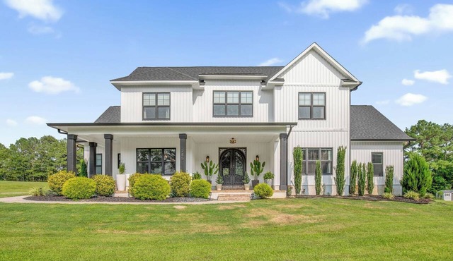Luxury pro golf & equestrian retreat with pool and gym. Peaceful retreat 6BD/4BR in Carthage