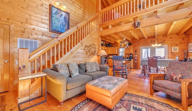 Magic’s Rest 2 Bed Cabin located in Peaceful Gated Community with lake access