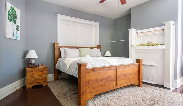 Magnolia Middle Suite| Queen Beds/Couples/Downtown in Birmingham