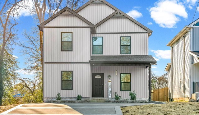 Main Street Manor | Spacious Home Near Dining (1022 Main Street) in Clarksville