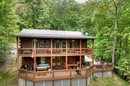 Mama Bears Hideaway Mountain views hot tub pet-friendly
