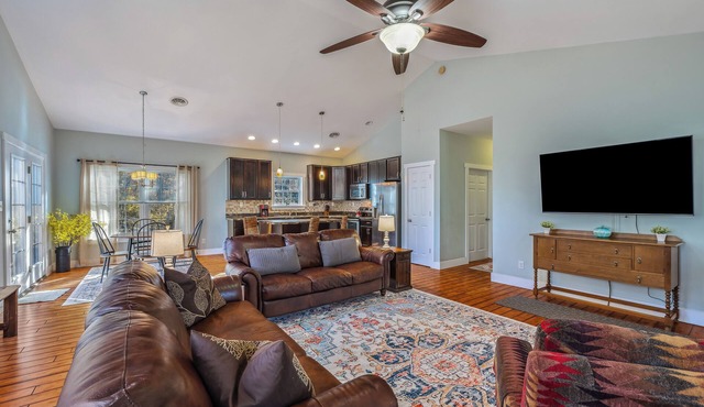Mariposa Moon Cottage at Sleepy Creek in Berkeley Springs