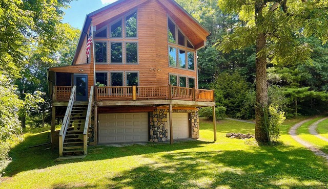 Maxwell Reserve Private Forest Retreat Sleeps 14 in Tionesta