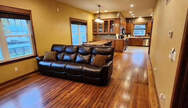 Mayor's Manor - with everything you need in a homebase get away. Pet friendly. in Montrose