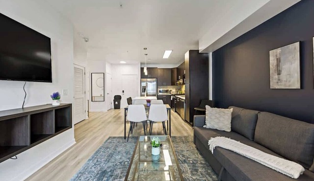 Midtown Gem Steps to Uptown & Queens University!
