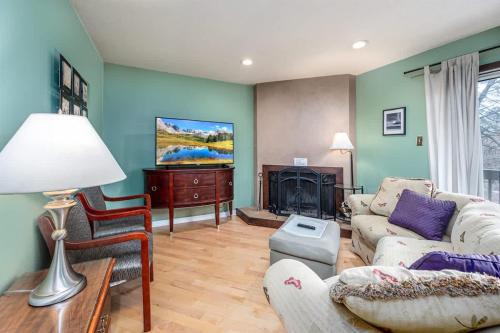 Modern 3BR Home Sleeps 5 Near UNC & Downtown