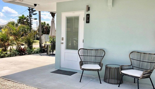 Modern, Cozy Efficiency Just Steps to the Beach! - Unit C in Cocoa Beach
