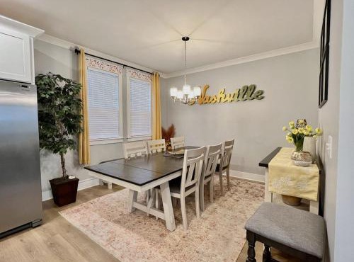 Modern Downtown Home Brand New Great Location