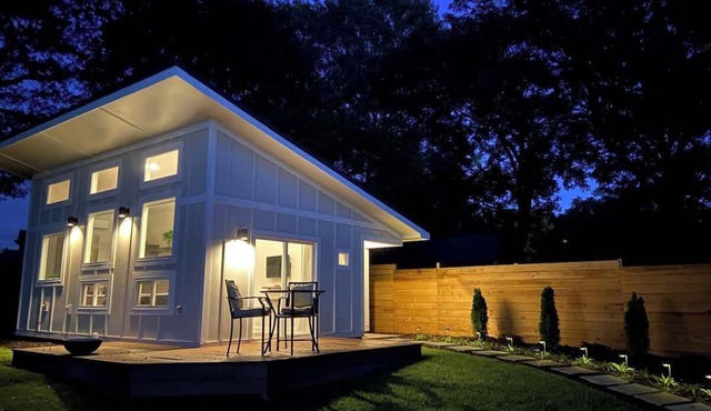 Modern guesthouse in downtown TR