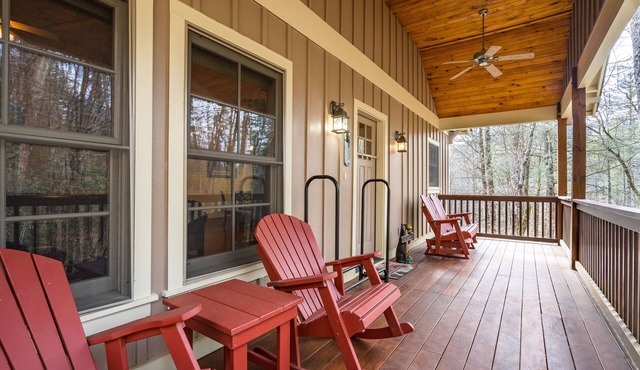Morning Mist - Cozy Cabin with Amenities!