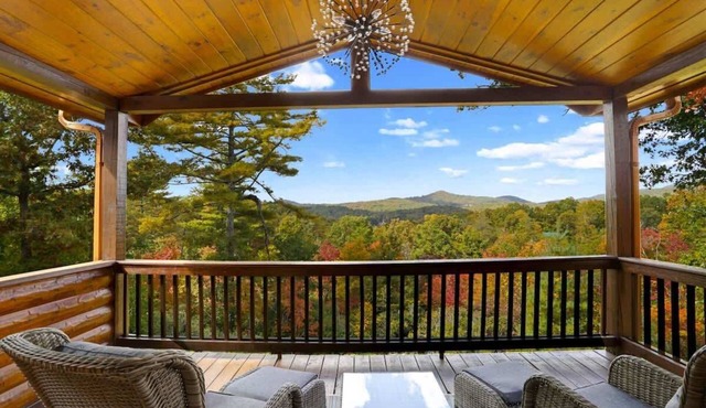 Mountain Escape w/View, Hot Tub, Fire Pit & EV