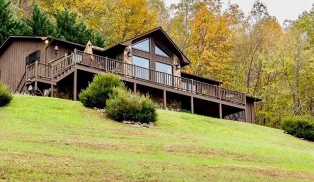 Mountain Top Cabin | Fire Pit | Prayer Mountain | Ping Pong | Hiking