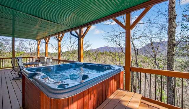 Mountain Top Getaway: Hot Tub, Grill, Games & Pool