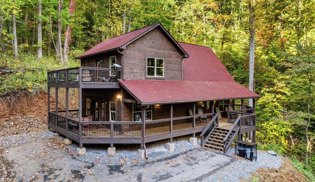 New Build*Wears Valley*Sleeps 11*Hot Tub*Relaxing