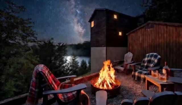 New Listing! Cabin On The Lake, Hot Tub, Game Rm!