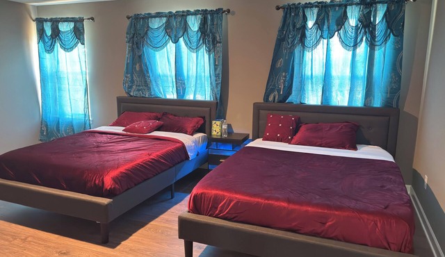 New Vrindaban guest house, 1 to 5 bedroom house with AC in cozy Moundsville in Moundsville