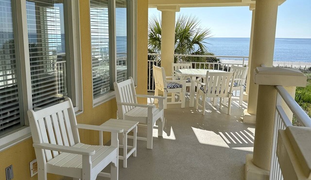 Ocean Escape-3 bedroom/bath, Oceanfront, 2nd floor, LandTransportation Included!