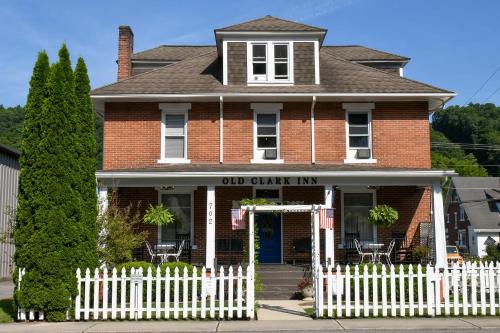 Old Clark Inn