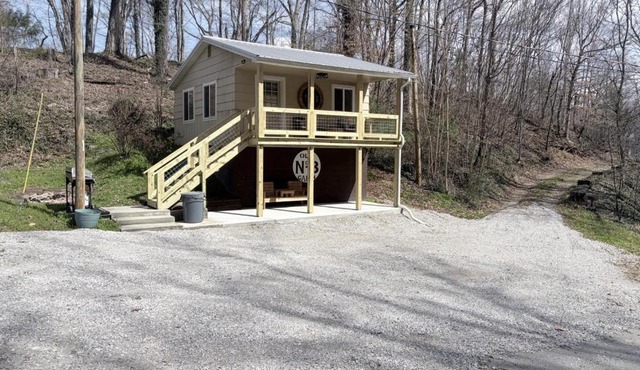 Old No. 8 Cabin in Alpine