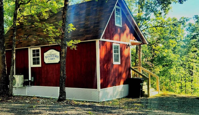 Ozark Mountain Views! Pet-friendly Cabin w/Jacuzzi Tub on 5 Acres in Marshall
