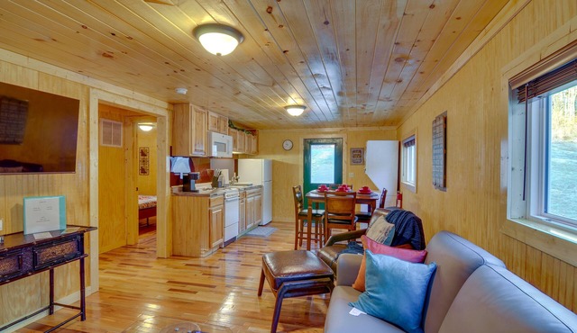 Peaceful Beattyville Cabin Near Red River Gorge! in Beattyville