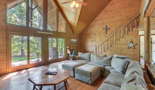 Peaceful Cabin Between Nashville & Bowling Green!