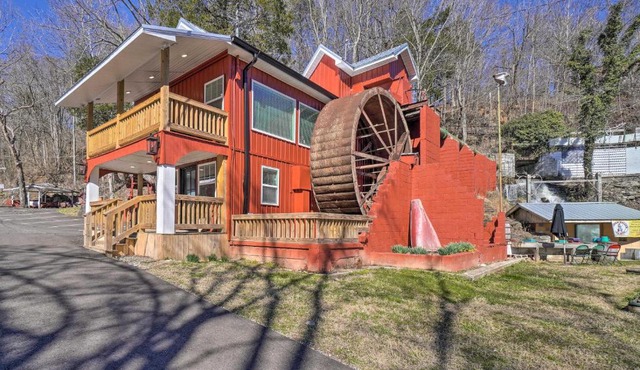 Peaceful Cookeville Cabin in Unique Setting